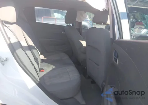 2015 Chevrolet Sonic Lt Auto z USA, uszkodzony, nr VIN 1G1JC6SB8F4201796